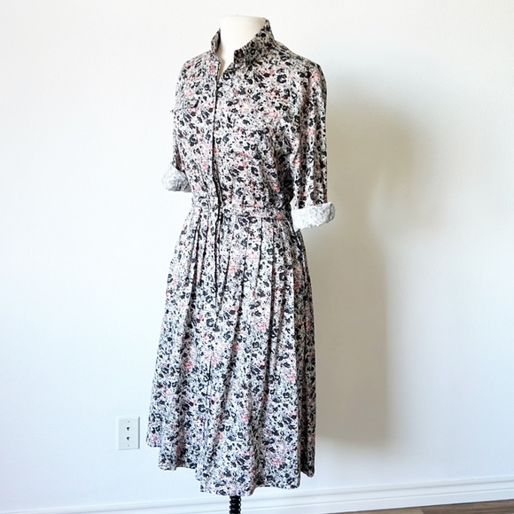cacharel Dresses & Skirts - Floral Button-Up Dress